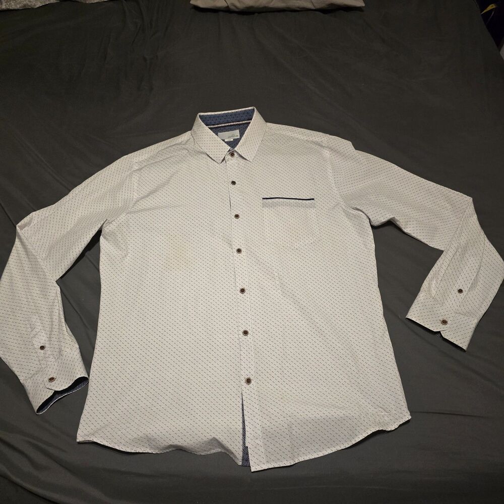 Craft and Flow Men's Large White Blue/Red Accent Button Up Long  Sleeve Shirt